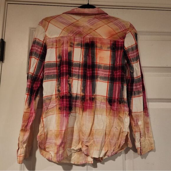Old Navy pink bleached style plaid button up shirt - Picture 5 of 5